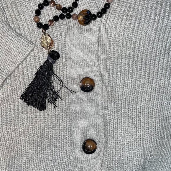 Taupe‎ Grey Gray Cold Shoulder Sweater Size L - Picture 2 of 2